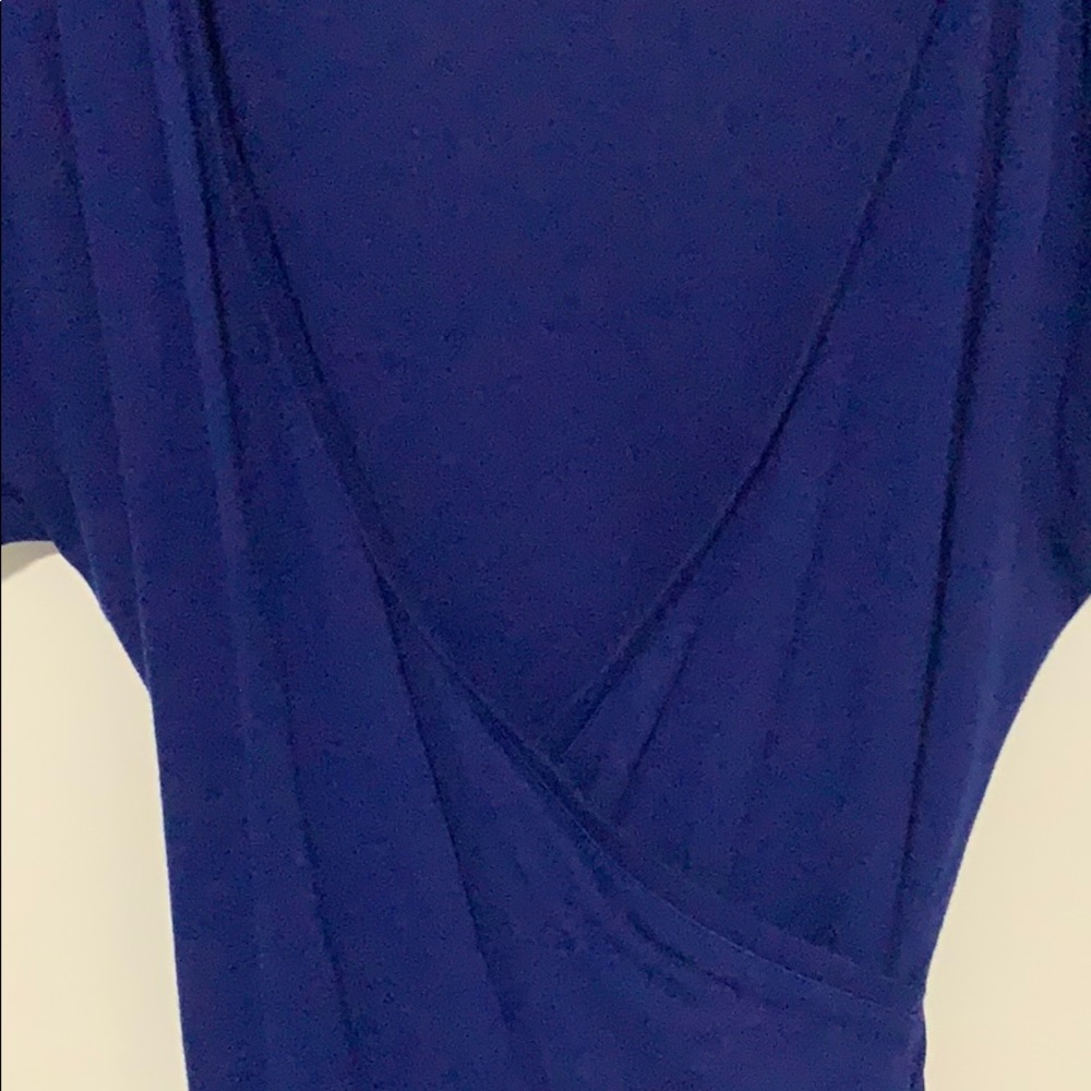 Express Ruched Sides Top - Picture 4 of 5
